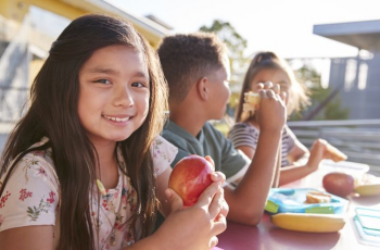 5 passos para incentivar seu filho a comer melhor
