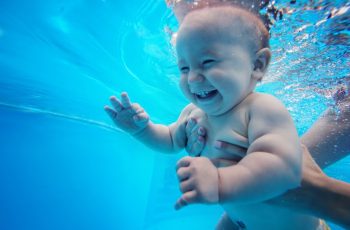 Dicas para cuidar de seu bebê no calor