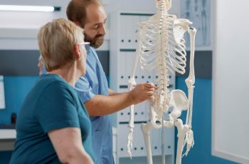 Osteoporose Tem Cura? Conheça os Sintomas e Opções de Tratamento